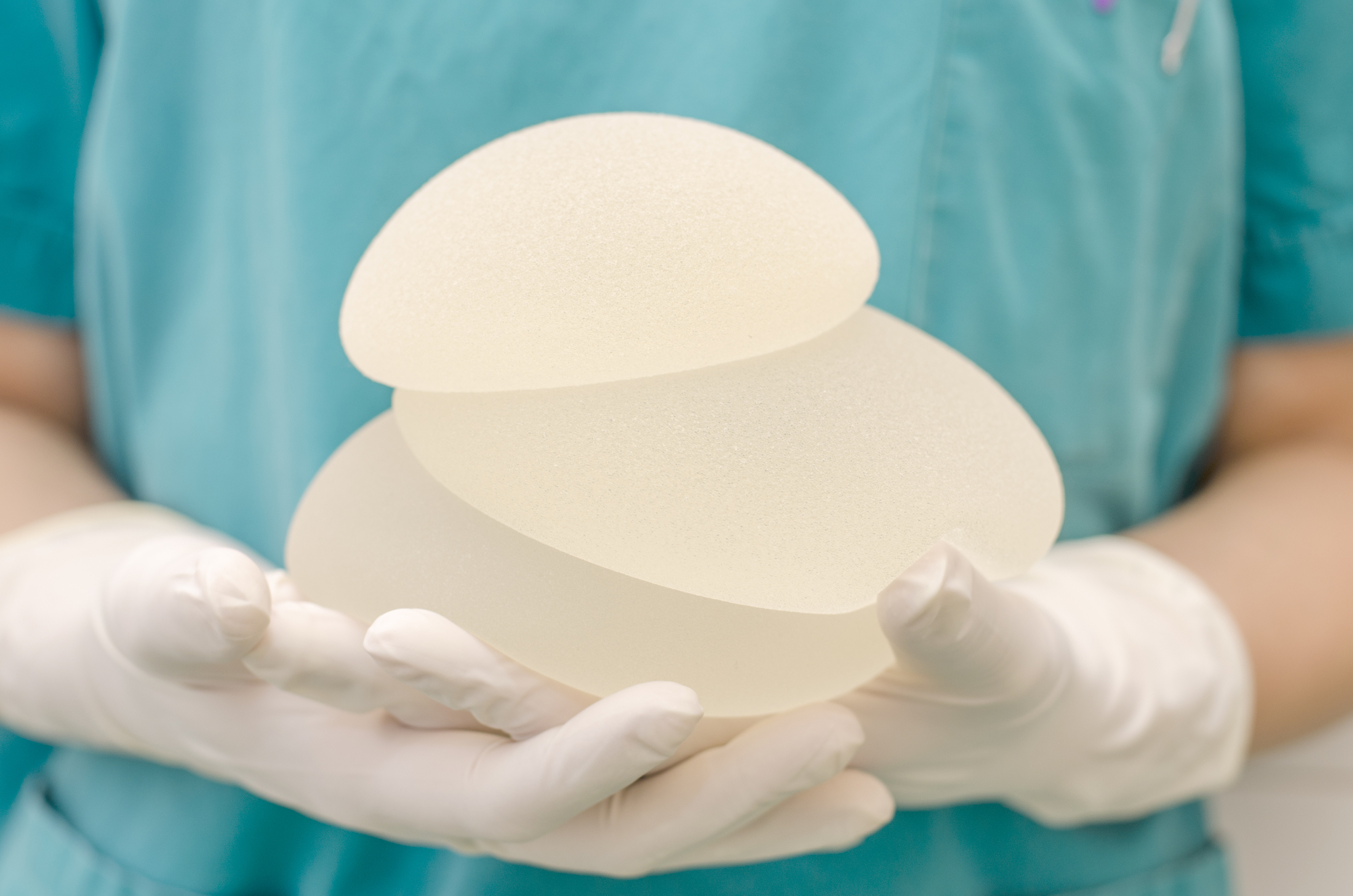 Mitos y verdades sobre los implantes de pecho